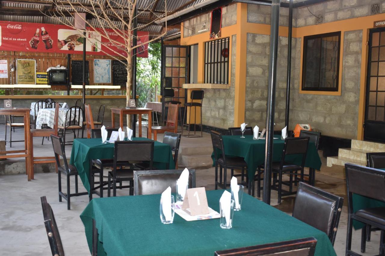 Rainbow Executive Lodge Boma la Ngombe Экстерьер фото